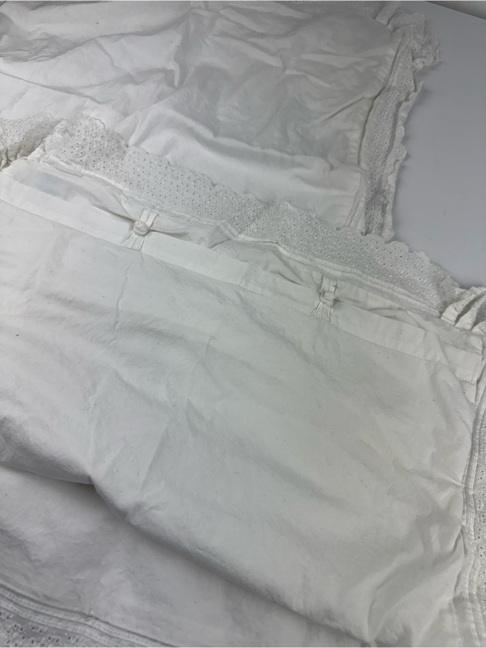 Pair of White Cotton Pillow Shams Eyelet Border Shabby Chic French Country - Picture 4 of 7